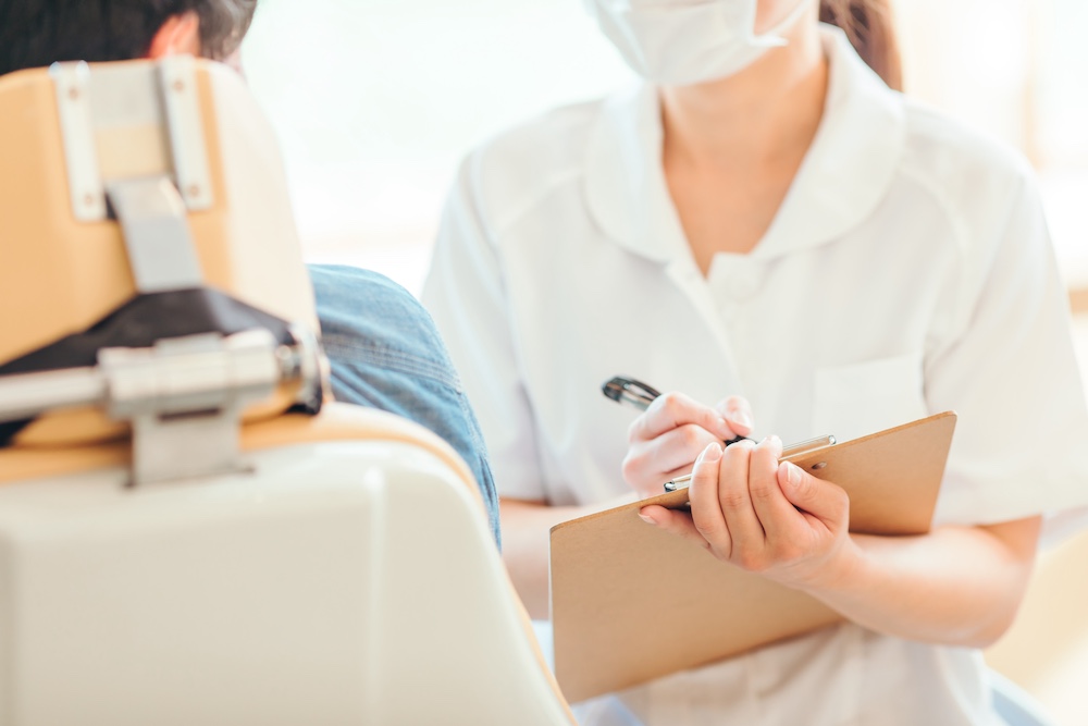 出っ歯の裏側矯正を成功させるには医院選びが重要