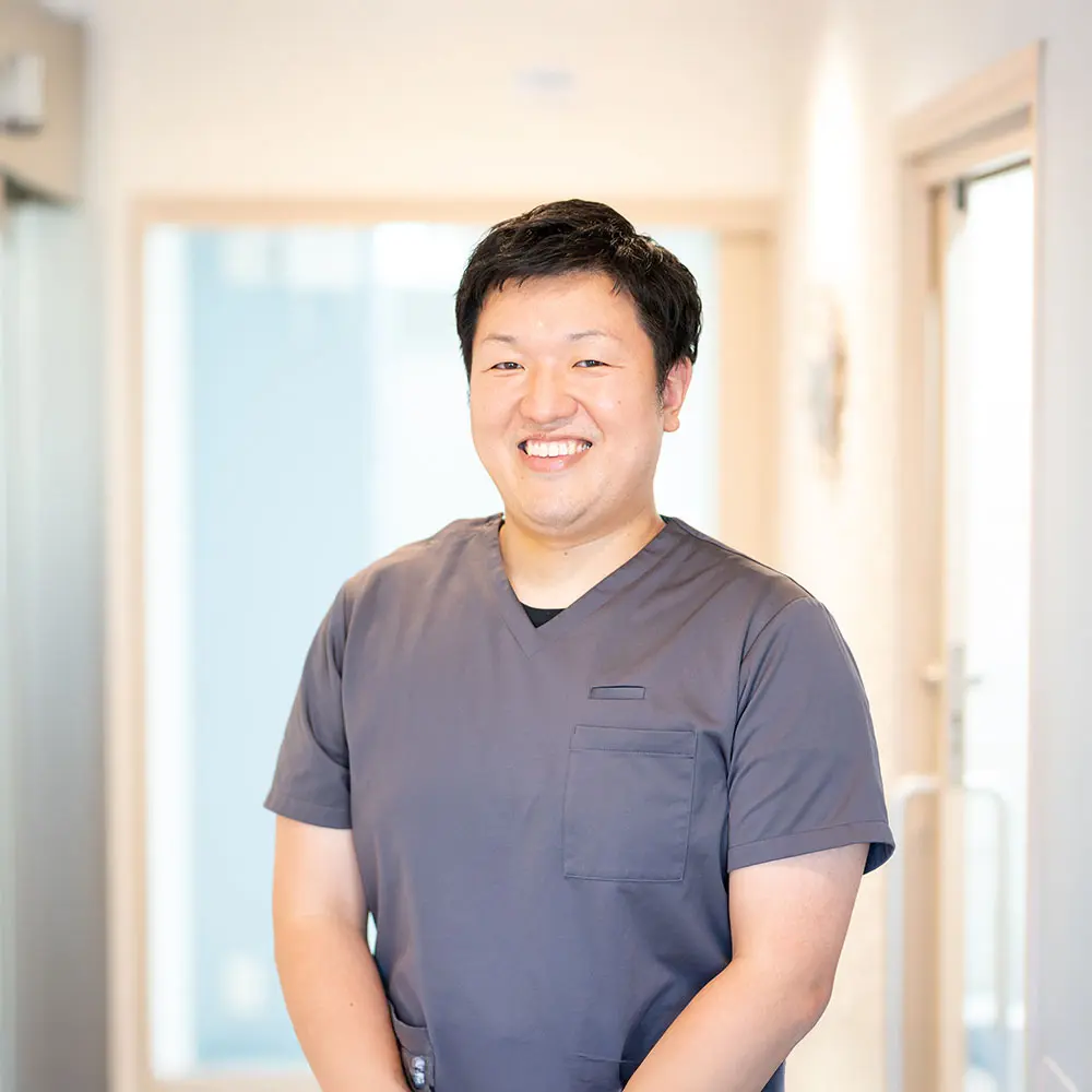 院長：小田垣直弥