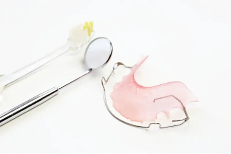 矯正装置の撤去・保定装置