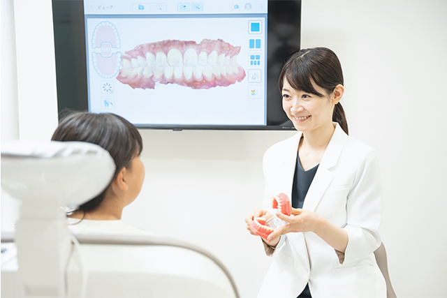 鶴見ニコのカウンセリング写真